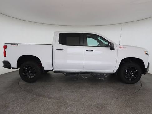Used 2021 Chevrolet Silverado 1500 LT Trail Boss w/ LT Trail Boss Premium Package AWD/4WD image 27