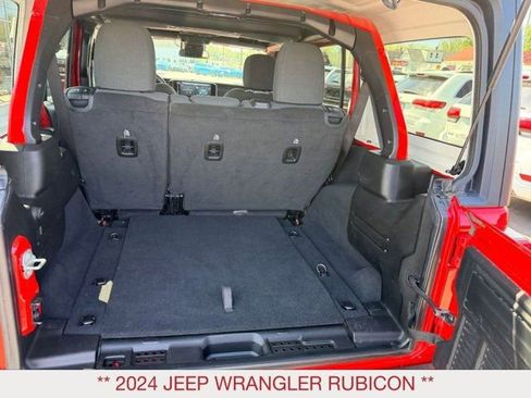 Used 2024 Jeep Wrangler Unlimited Rubicon AWD/4WD image 16