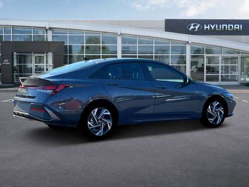 New 2025 Hyundai Elantra Sport image 8