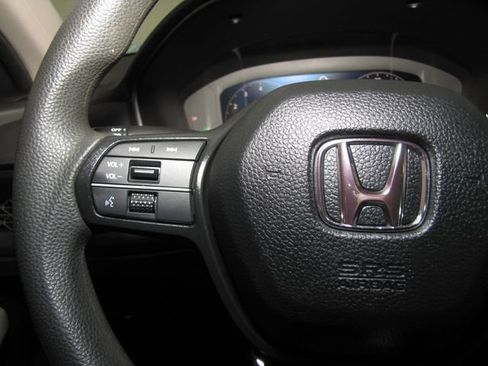 Certified 2023 Honda Accord LX image 5