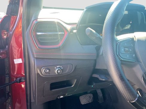 Used 2025 Chevrolet TrailBlazer RS w/ Convenience Package FWD image 10