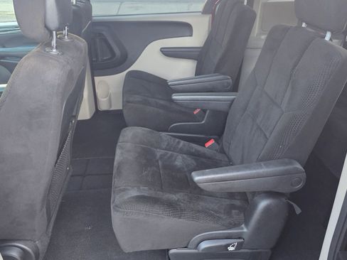 Used 2014 Dodge Grand Caravan American Value Package w/ UConnect Hands-Free Group image 11
