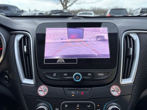 Used 2023 Chevrolet Malibu LT image 34