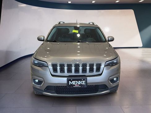 Used 2019 Jeep Cherokee Limited AWD/4WD image 2