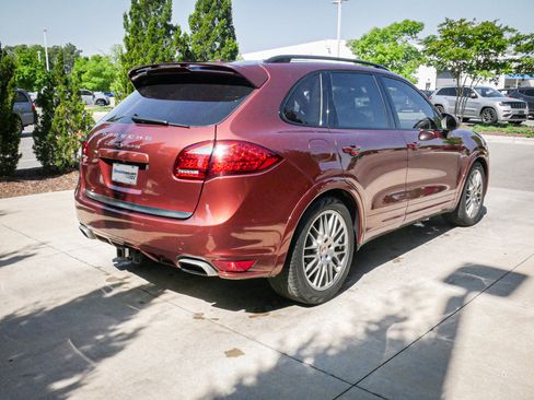 Used 2012 Porsche Cayenne S image 11