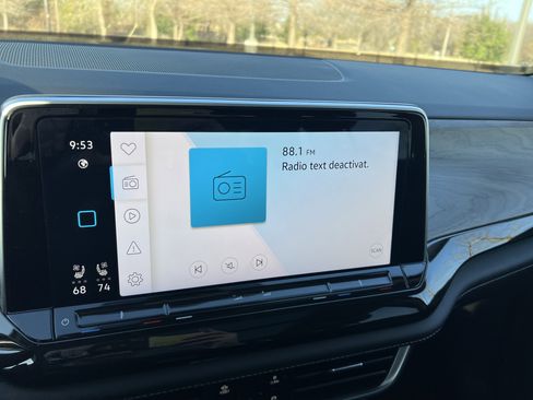 Certified 2025 Volkswagen Atlas SE w/ Panoramic Sunroof Package image 22