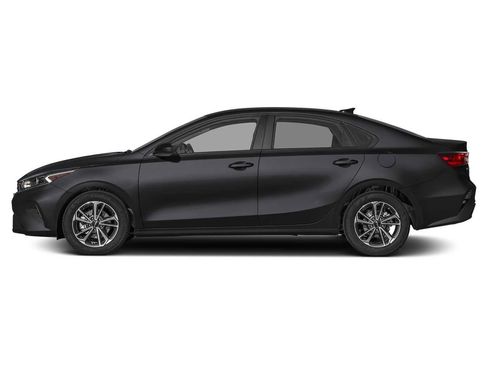 Certified 2024 Kia Forte LXS w/ LXS Technology Package FWD image 3
