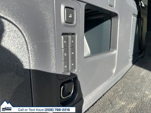 Used 2025 Ford Expedition Max Platinum w/ Driver's Package image 12