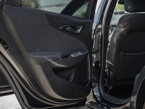 Used 2018 Chevrolet Malibu LS FWD image 30
