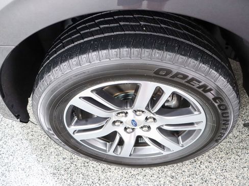 Used 2023 Ford Expedition Max Limited image 11