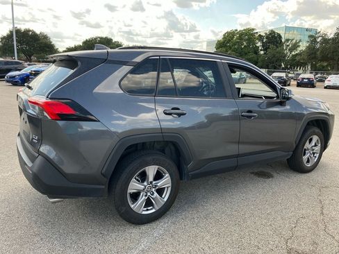 Used 2025 Toyota RAV4 XLE AWD/4WD image 4