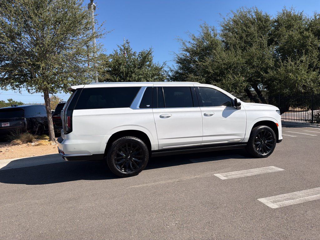 Used 2021 Cadillac Escalade ESV Premium Luxury w/ Driver Assist Tech Package RWD image 10