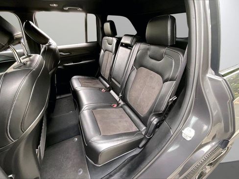 Certified 2023 Jeep Grand Cherokee Altitude AWD/4WD image 22