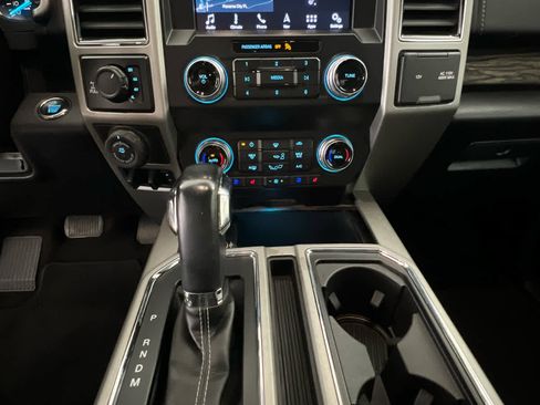 Used 2019 Ford F150 Lariat w/ Equipment Group 502A Luxury image 15