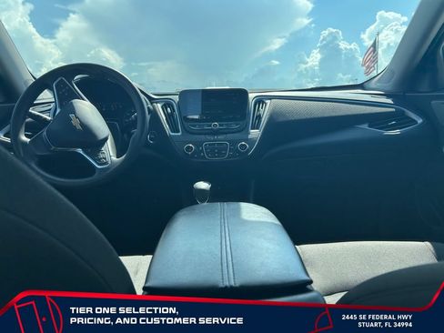 Used 2025 Chevrolet Malibu LT FWD image 15