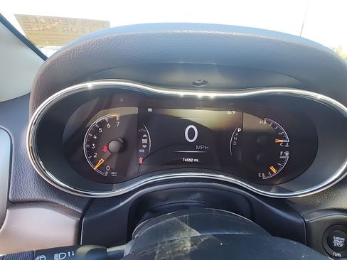 Used 2017 Jeep Grand Cherokee Limited w/ Luxury Group II image 14