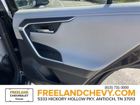 Used 2021 Toyota RAV4 Limited image 24