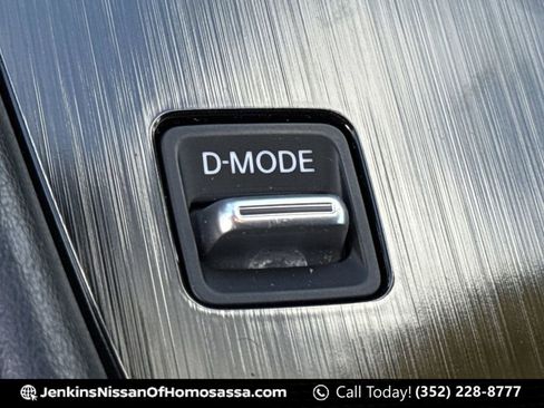 Certified 2023 Nissan Rogue SL image 38