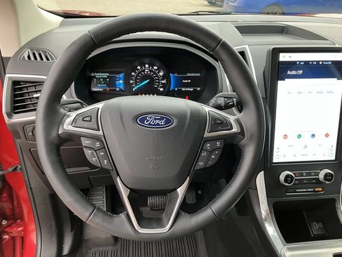 Used 2024 Ford Edge Titanium w/ Equipment Group 301A AWD/4WD image 10