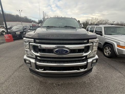 Used 2021 Ford F350 XLT w/ XLT Premium Package image 3