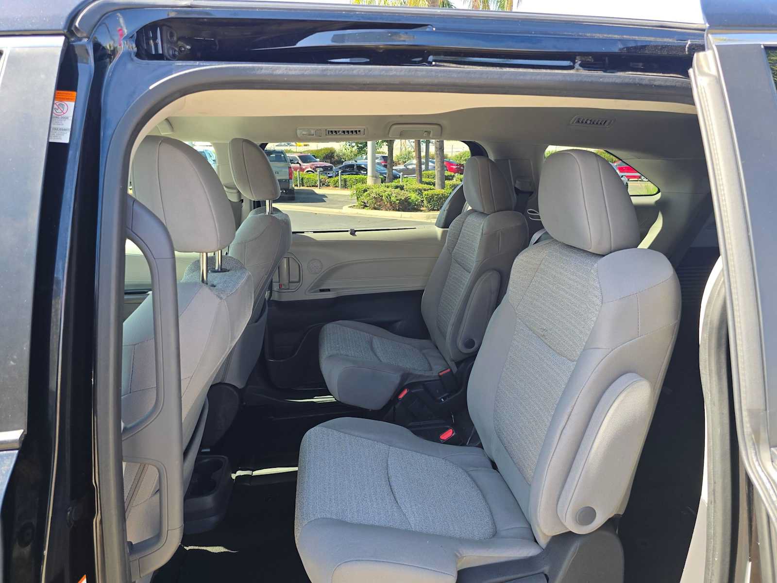 Certified 2023 Toyota Sienna LE FWD image 18