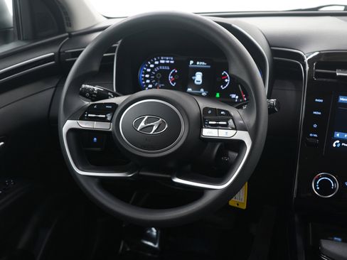 Used 2023 Hyundai Tucson SE w/ Cargo Package image 16