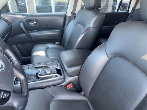 Used 2022 Nissan Armada SV image 19