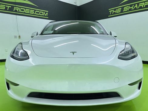 Used 2021 Tesla Model Y Long Range AWD/4WD image 3