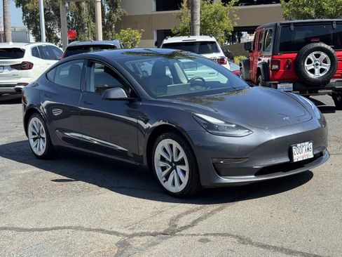 Used 2023 Tesla Model 3 Standard Range RWD image 5