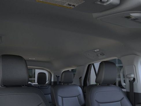 Used 2024 Ford Explorer XLT w/ Equipment Group 202A image 23