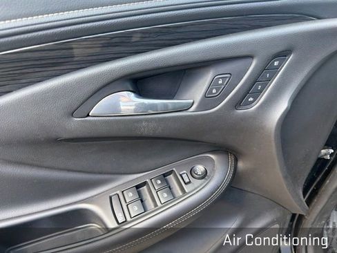 Used 2017 Buick Envision Premium w/ Driver Confidence Package AWD/4WD image 29