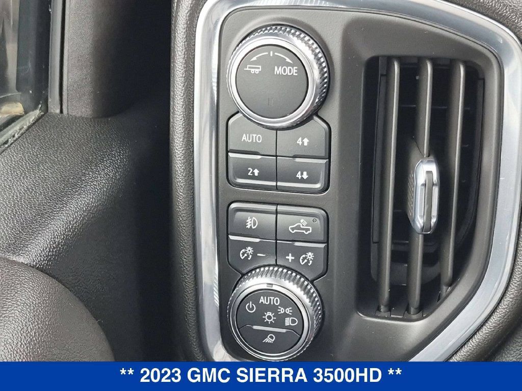 Used 2023 GMC Sierra 3500 Denali w/ Denali Ultimate Package AWD/4WD image 27
