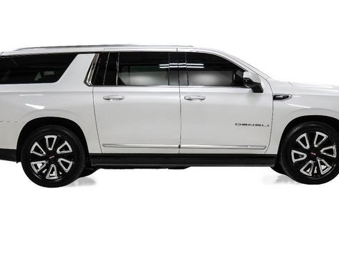 Used 2021 GMC Yukon XL Denali w/ Denali Ultimate Package RWD image 5