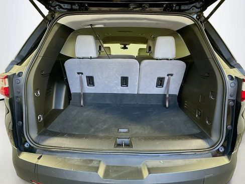 Used 2018 Chevrolet Traverse LS image 25