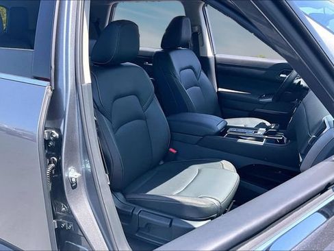 New 2026 Nissan Pathfinder SL w/ Cargo Package FWD image 10