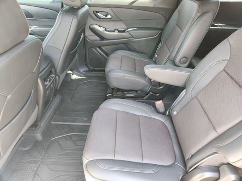 Used 2023 Chevrolet Traverse High Country w/ LPO, Floor Liner Package AWD/4WD image 28