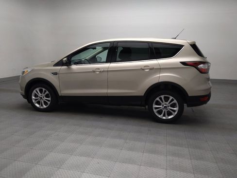Used 2017 Ford Escape SE w/ SE Cold Weather Package FWD image 3