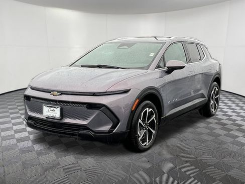 New 2026 Chevrolet Equinox EV LT image 3