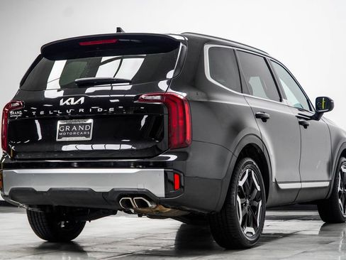 Used 2023 Kia Telluride S w/ S Sunroof Package FWD image 17