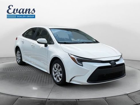 Used 2025 Toyota Corolla LE FWD image 10