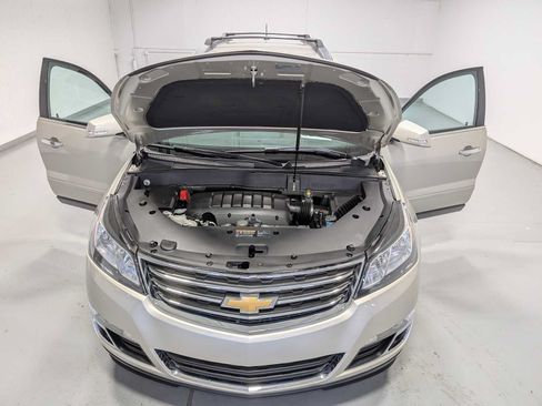 Used 2016 Chevrolet Traverse LT AWD/4WD image 13