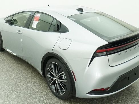 New 2026 Toyota Prius XLE FWD image 5