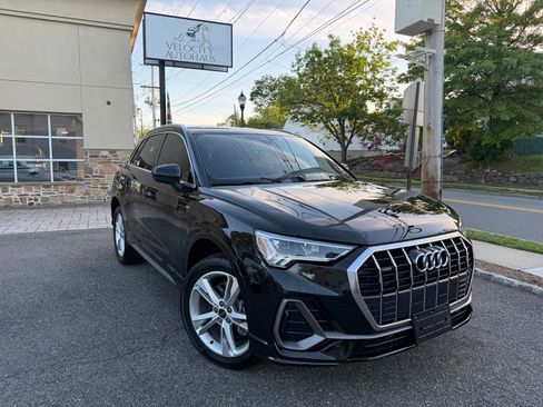 Used 2023 Audi Q3 2.0T Premium w/ 19" Wheel Package AWD/4WD image 1
