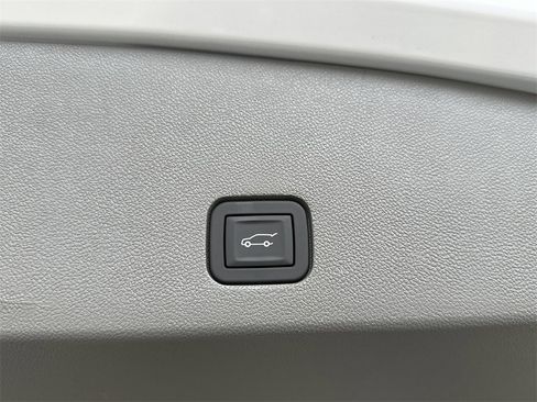 New 2025 Cadillac XT6 Premium Luxury image 33