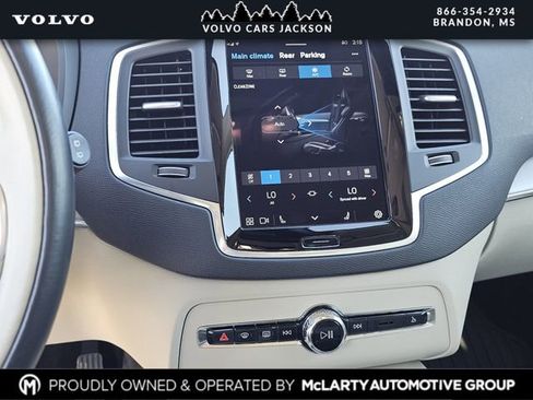 Used 2023 Volvo XC90 B5 Core w/ Protection Package Premier image 10
