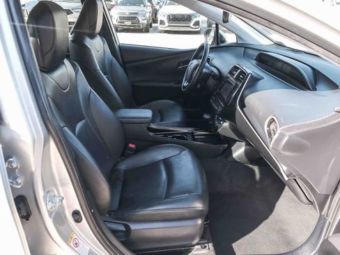 Certified 2019 Toyota Prius XLE w/ Advanced Technology Package FWD image 18