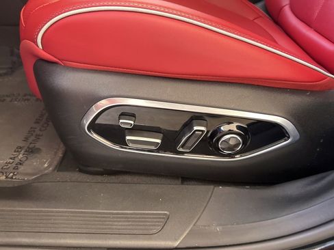 Used 2024 Jeep Wagoneer Launch Edition image 42