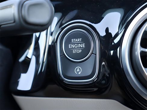 New 2026 Mercedes-Benz GLA 250 4MATIC image 28