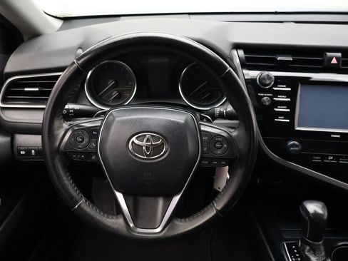 Certified 2020 Toyota Camry SE image 23