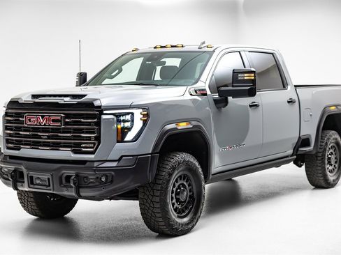 Used 2025 GMC Sierra 2500 AT4X w/ AT4X AEV Edition image 12